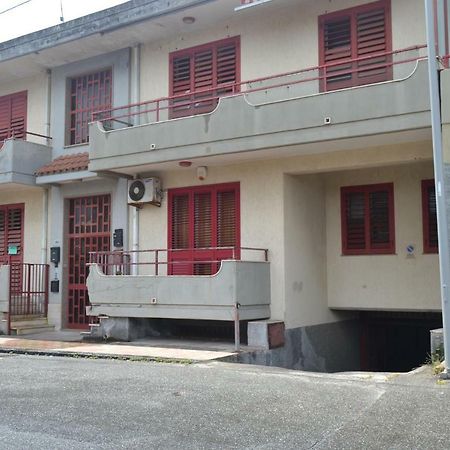 Tulipano 7 Apartment Mascali Bagian luar foto